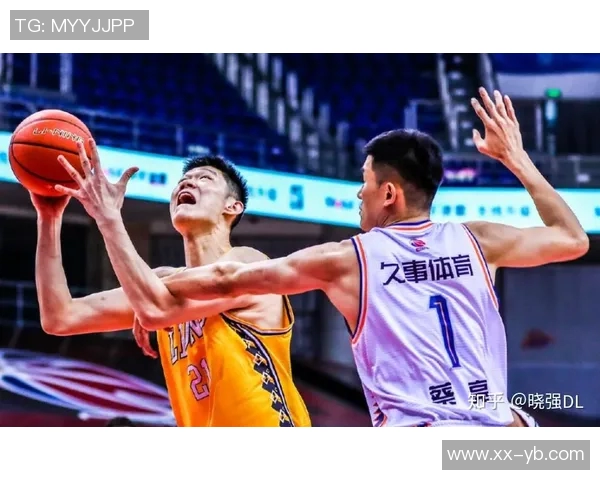 郭艾伦挑战极限负重深蹲成绩惊人20个获满分引发媒体热议